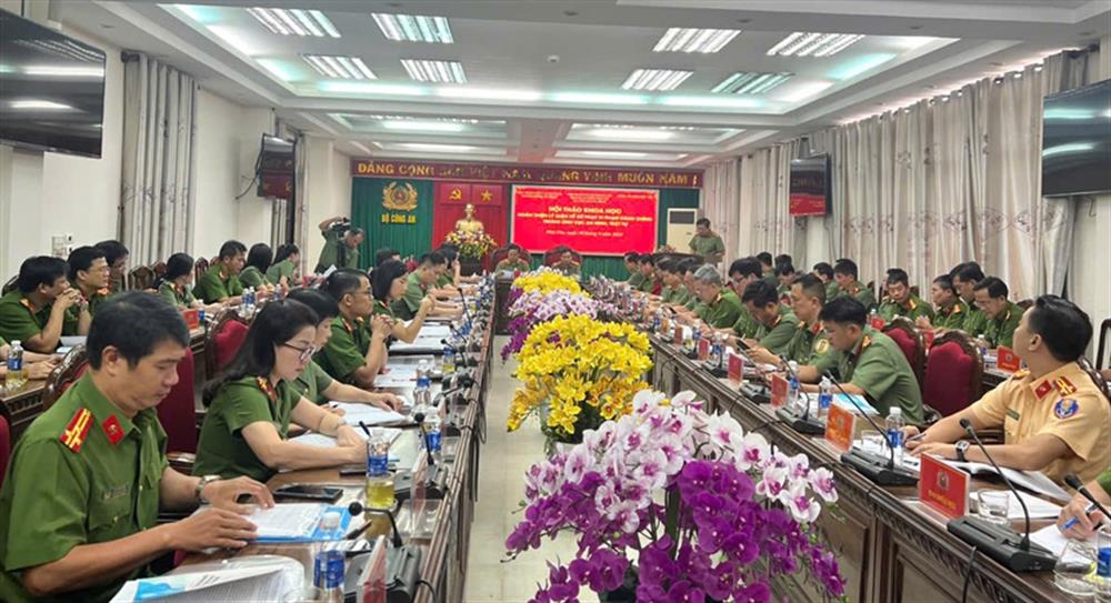 Hoàn thiện lý luận về xử phạt vi phạm hành chính trong lĩnh vực an ninh, trật tự